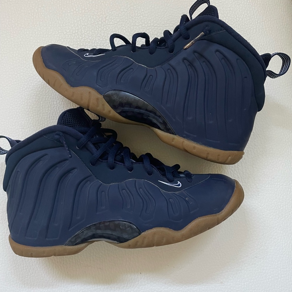 Nike Foam Posites Navy size 5Y